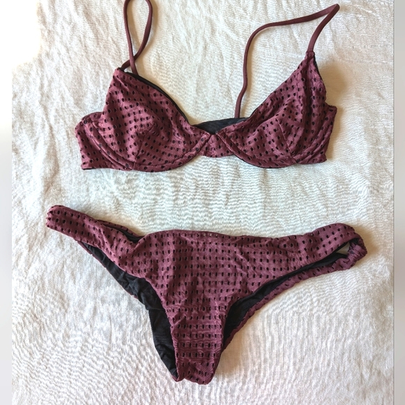 acacia swimwear Other - Acacia merlot mesh set Manhattan top knot side bottom, size Small